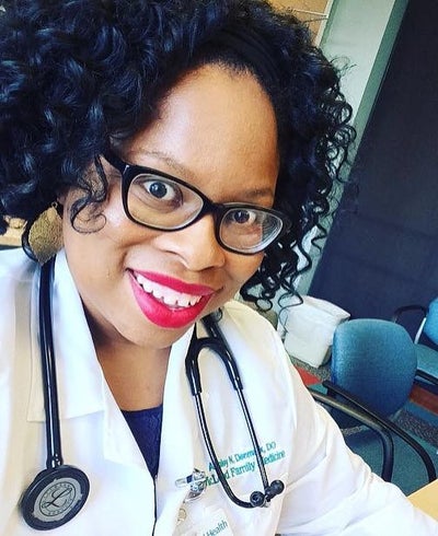 7 Female Doctors Speak Out About Racism and Sexism During Airplane Emergencies